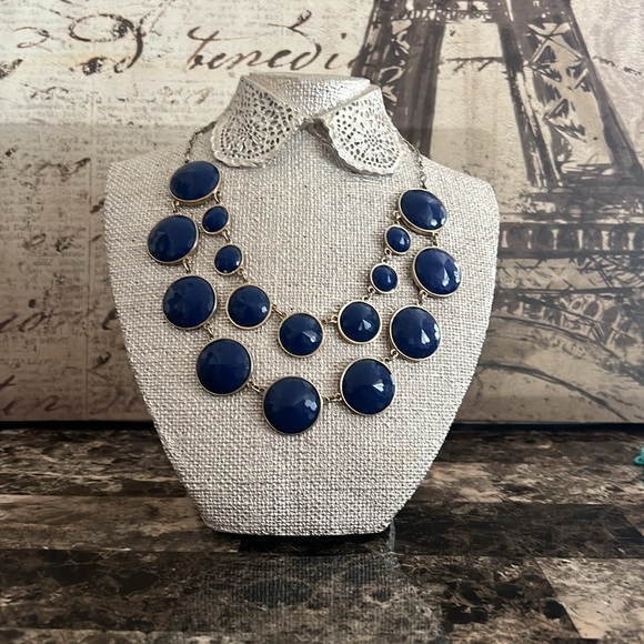 Elegant Blue Statement Necklace EUC - Picture 4 of 9